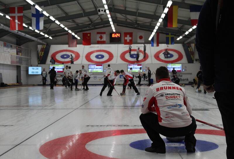 Curling Team Brunner auf dem Eisfeld
